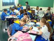 Atividades em grupo estimulam argumentao e respeito as opinies alheias
